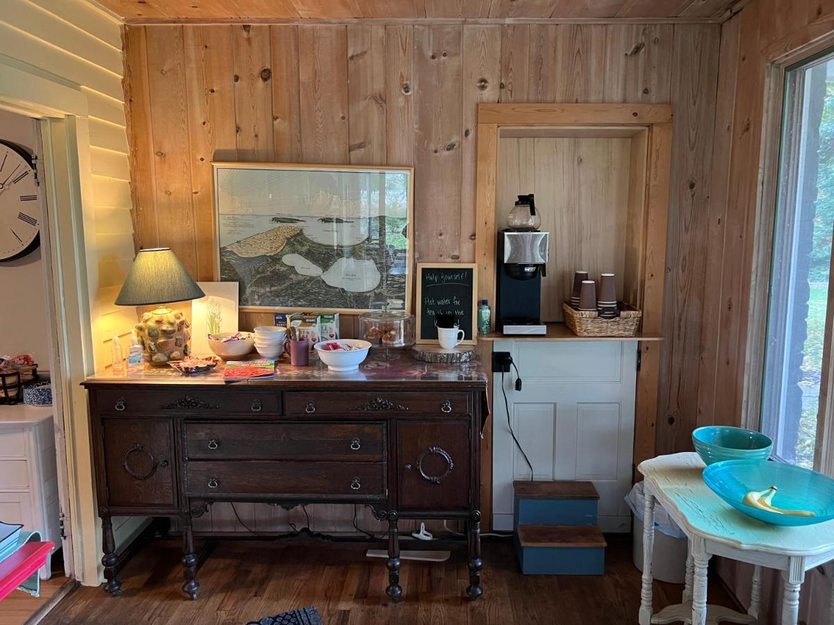 אמפייר The Cottonwood Inn B&B מראה חיצוני תמונה